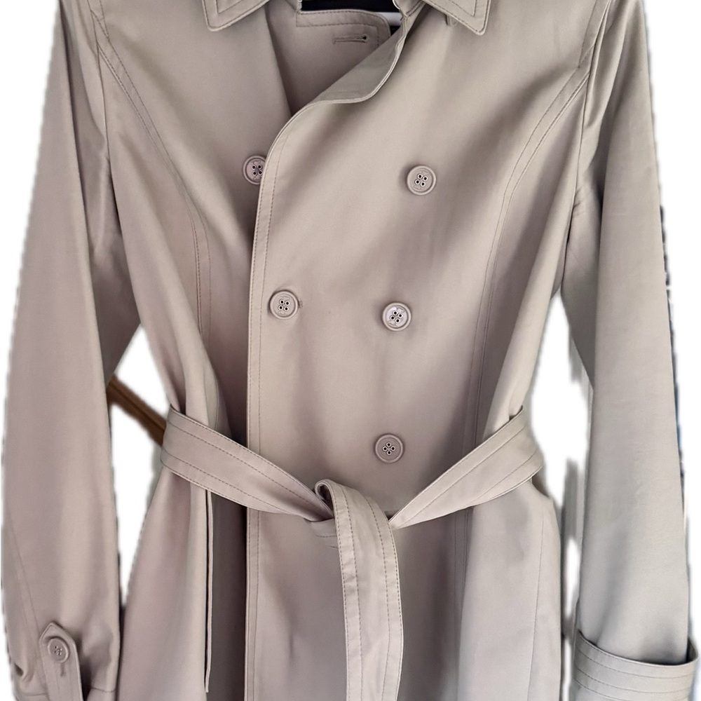 Coach Khaki Trench Coat with Gorgeous Blue Lining - Timeless Design